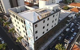 La Hotel Votuporanga